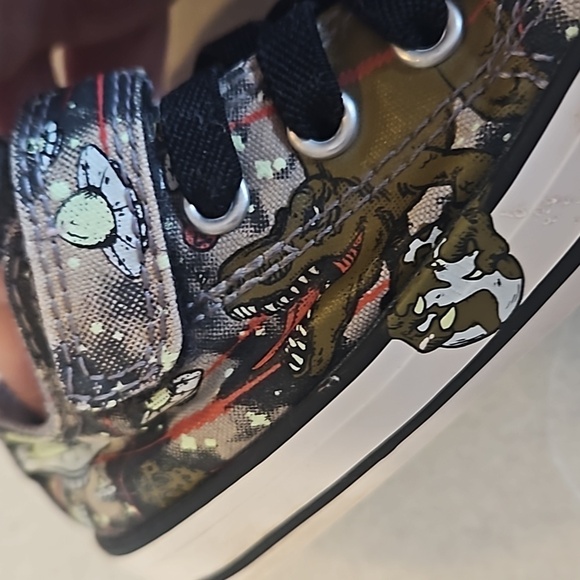 Dinosaur baby Converse Sneakers - Picture 7 of 10